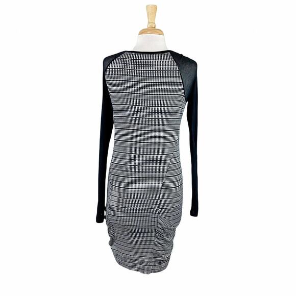 BCBGMaxazria Dress Size Medium "Crista" in Comb Longsleeve Sheath Midi Print - Picture 4 of 6